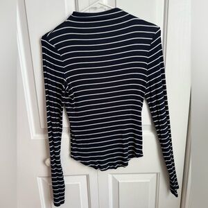 Women’s AE Turtleneck Long Sleeve Size Small